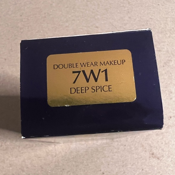 Estée Lauder Double Wear Stay-in-Place Makeup Foundation in 7W1 - DEEP SPICE - Picture 2 of 2